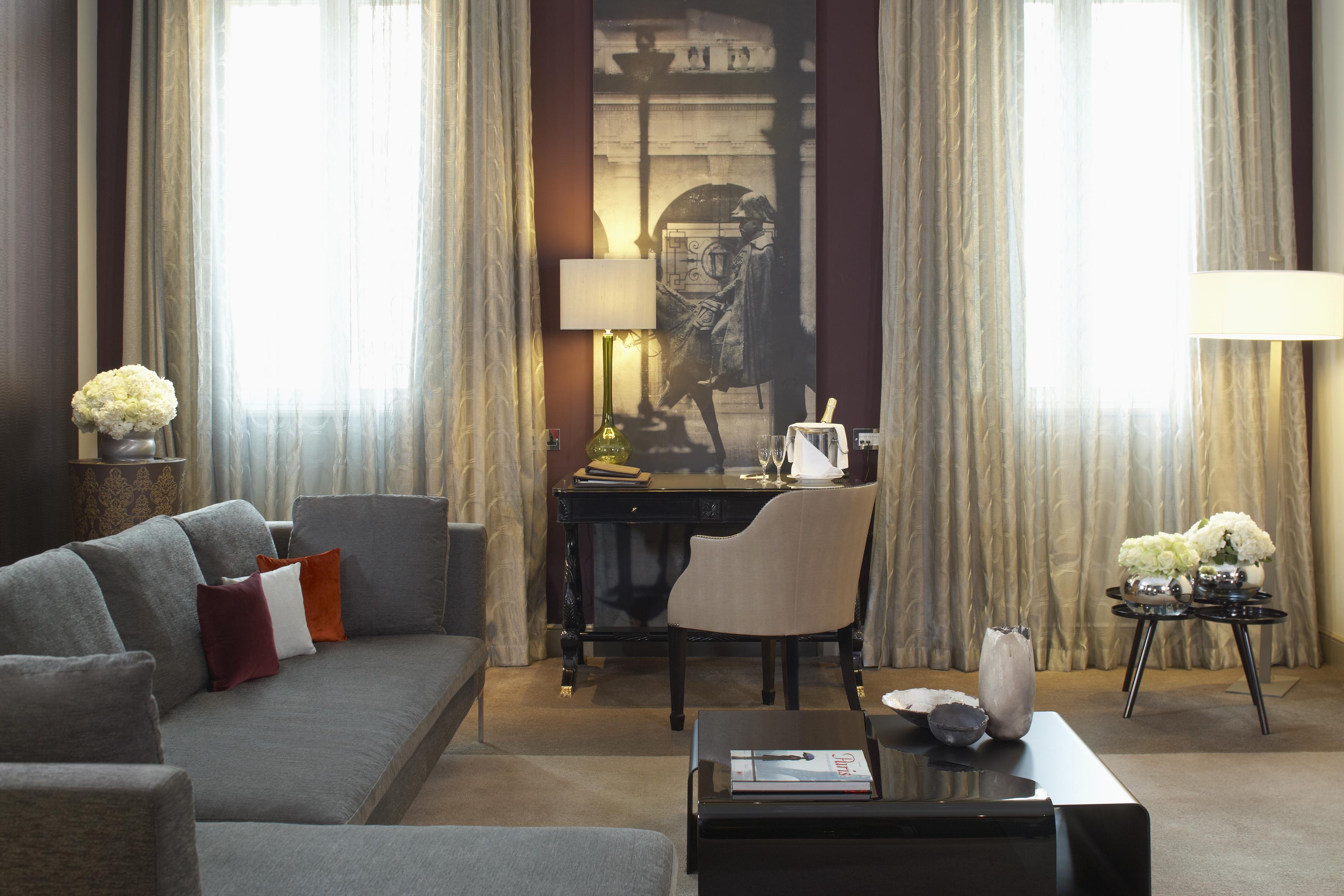 Sofitel London St James Eksteriør bilde A suite at the Mandarin Oriental, Paris